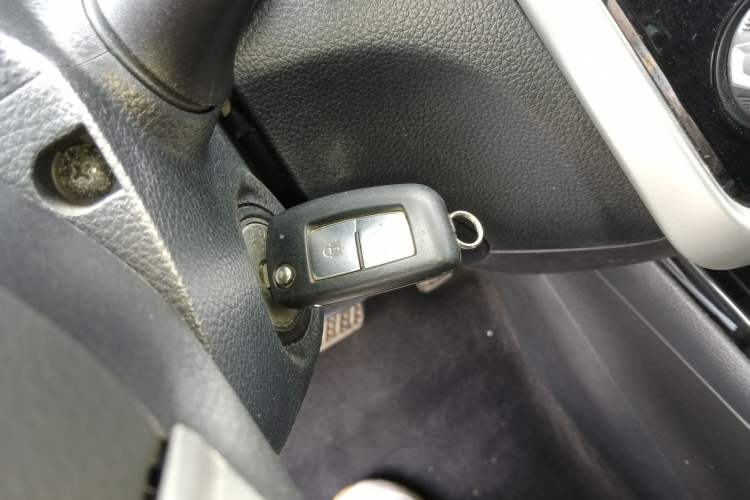 Used Nissan Tiida 2016 1.6L CVT Cool Dynamic Edition
