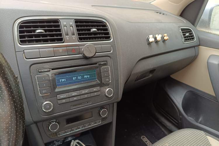 Used Volkswagen Polo 2012 1.6L Cross Polo Automatic Transmission
