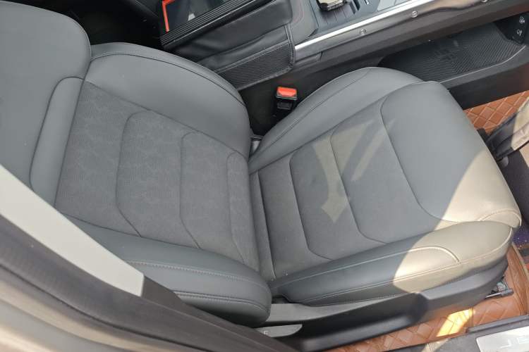 Used JETOUR Traveler 2023 2.0T Four-Wheel Drive Conqueror