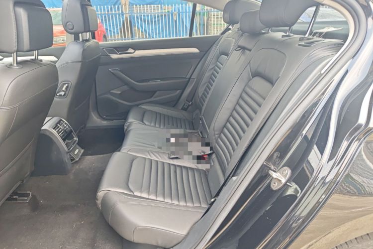 Used Volkswagen Magotan 2019 330TSI DSG Leading Edition China V Standard Left Rear Seat