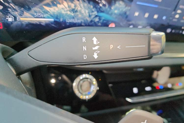 Used Buick Envision 2025 Encore Plus 28T Two-Wheel-Drive Platinum Edition