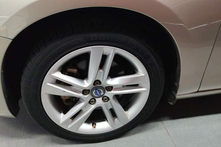 Used Volvo V60 2015 T5 Zhiya Edition
