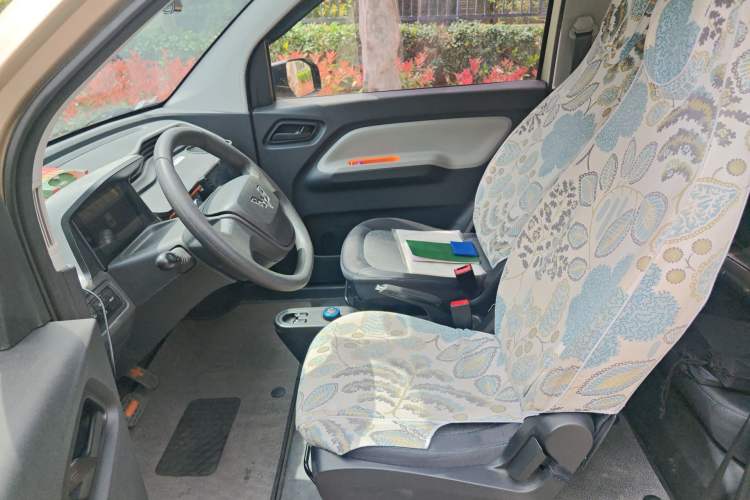 Used Wuling Hongguang MINIEV 2020 Zizai Version Lithium-NMC Left Front Seat