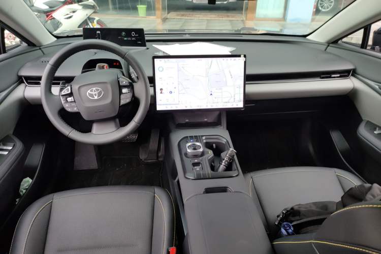 Used Toyota bZ5 2025 Model 550 PRO
