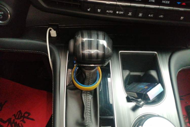 Used Toyota SIENNA 2024 2.5L Hybrid Four-Wheel Drive Prestige Edition Gear Lever