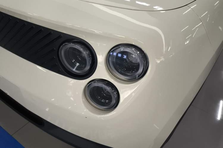 Used firefly 2025 Illuminated Edition
