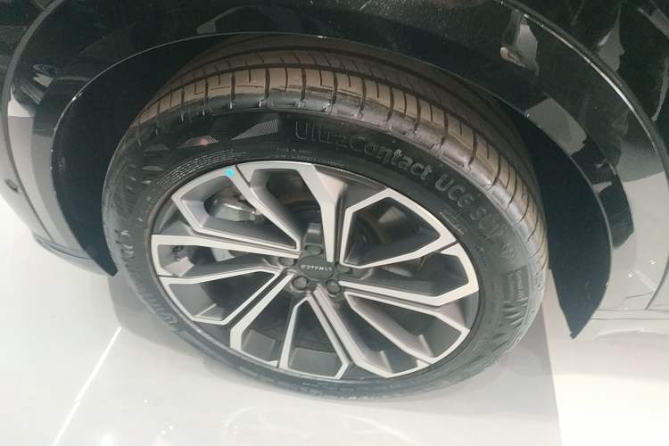 Used Lynk & Co 09 EM-P 2024 2.0TD EM-P Four-Wheel Drive HALO Six-Seater