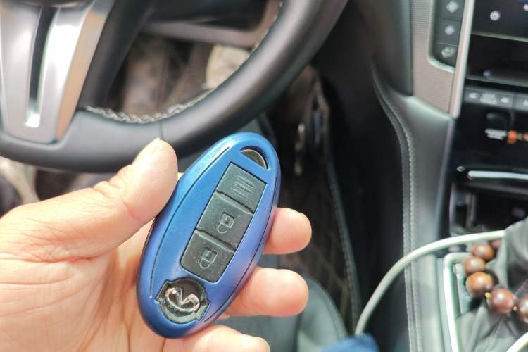 Used Infiniti Q50L 2018 2.0T Enjoyment Version China VI Standard