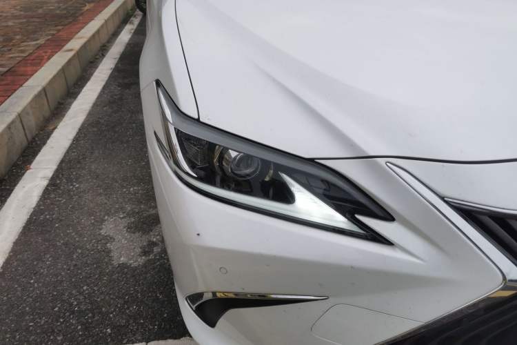 Used Lexus ES 2018 300h Premier Edition China V Standard