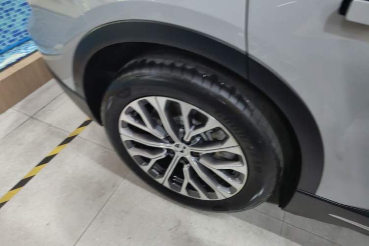 Used Nio ES6 2024 75 kWh Right Rear Wheel Hub