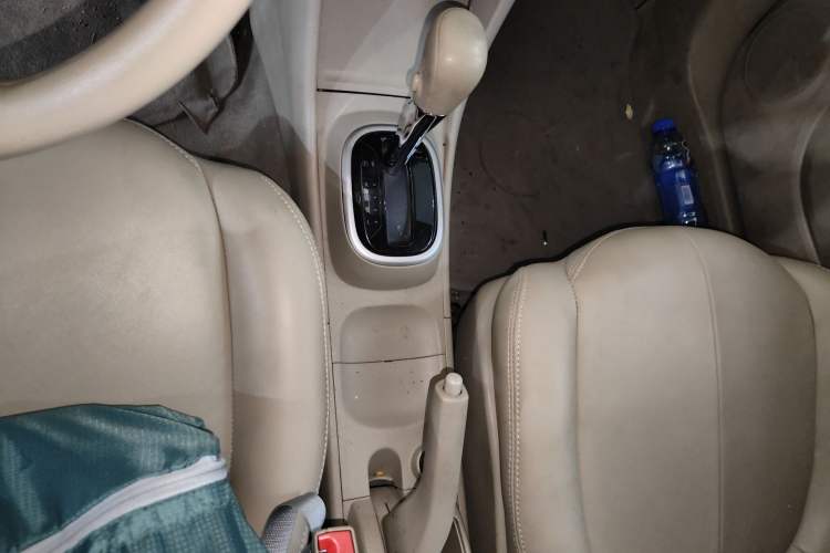 Used Nissan Sylphy 2018 Classic 1.6XE CVT Comfort Edition Gear Lever