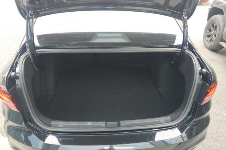 Used Volkswagen Lavida 2023 300TSI DSG Full-Comfort Edition