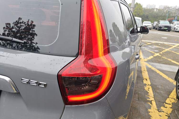 Used Geely Auto Vision X6 2016 1.3T CVT Flagship Model
