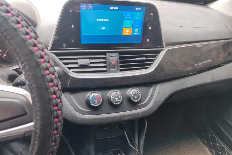 Used Baojun 310 2017 1.5L Manual Fashion Model