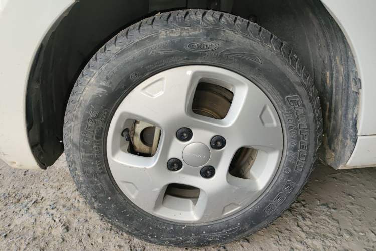 Used Roewe Clever 2021 302km Excellence Edition Left Front Wheel Hub