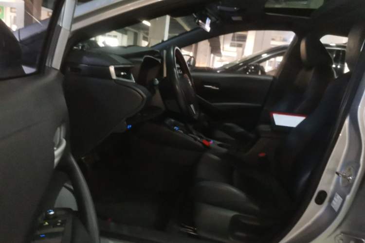 Used Toyota Levin 2019 185T CVT Luxury Edition China VI Standard Driver Seat