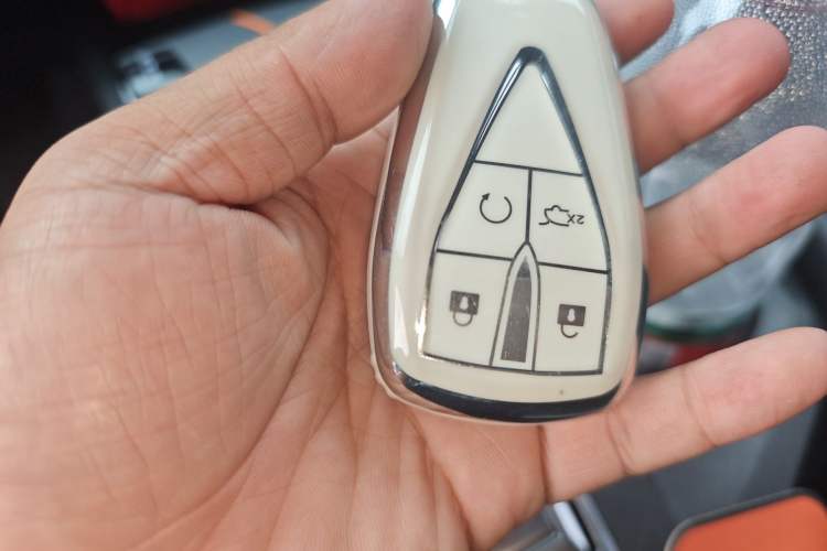 Used CHANGAN UNI-V 2024 1.5T Prestige Edition
