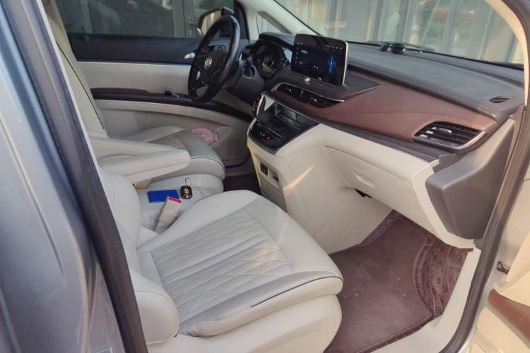 Used Buick GL8 2023 Land Executive Class 652T Luxury Model