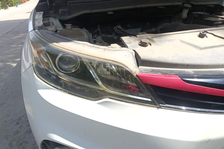 Used Soueast DX3 2018 1.5T SRG Manual Luxury Model Right Front Headlight