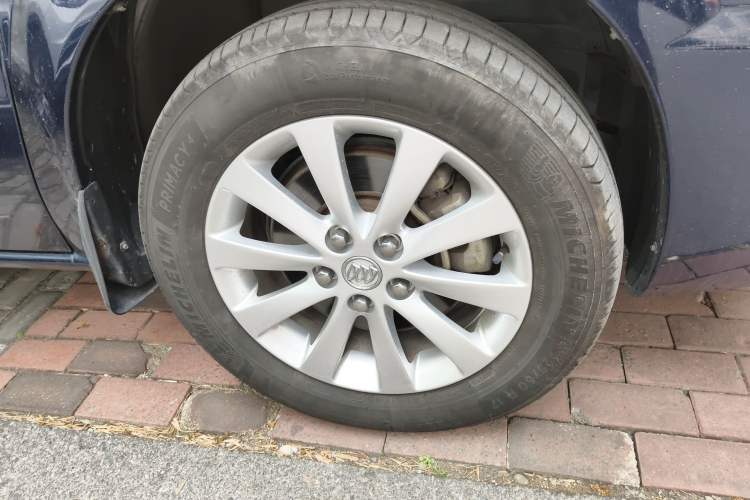 Used Buick GL8 2011 2.4L CT Comfort Edition