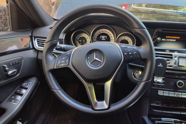 Used Mercedes-Benz E-Class 2015 Facelift E 200 L Sport Edition