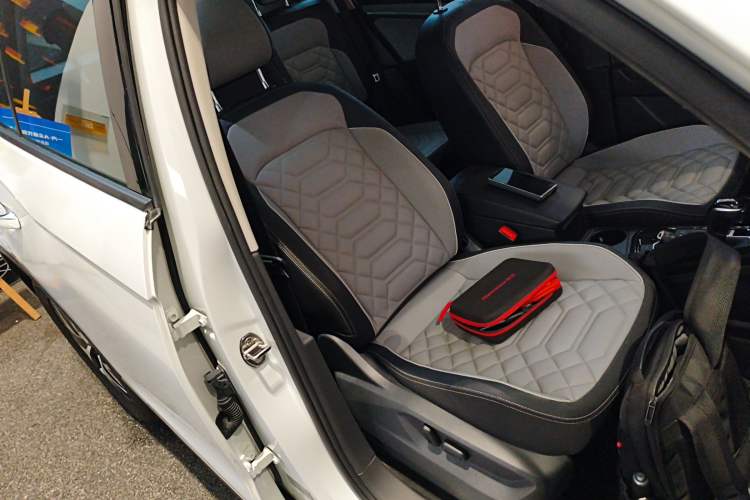 Used Volkswagen Tayron 2023 300TSI Two-Wheel-Drive Luxury Plus Advanced Edition
