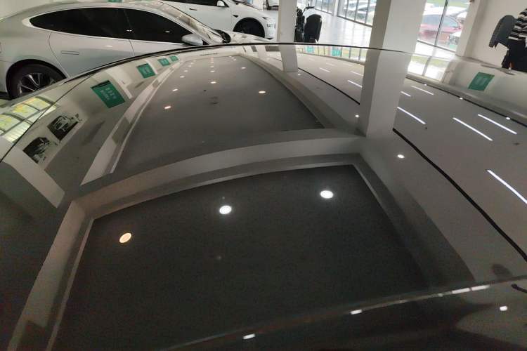 Used Tesla Model Y 2023 Long-Range All-Wheel-Drive Version