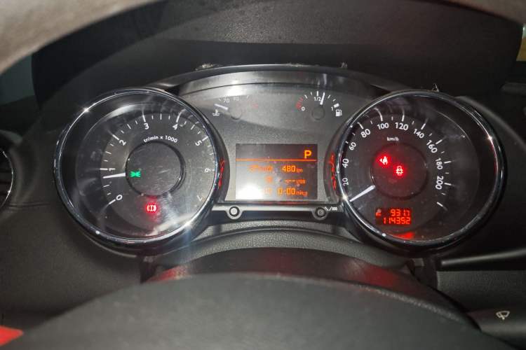Used Peugeot 3008 2015 1.6THP Automatic Classic Edition Instrument Cluster