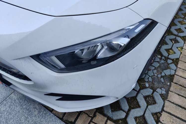 Used Mercedes-Benz A-Class 2022 Second Facelift A 200 L Sport Sedan Fashion Version
