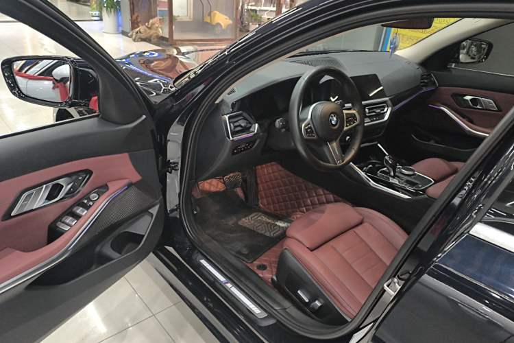 Used BMW 3 Series 2021 Second Facelift 320Li M Sport Package Driver Seat