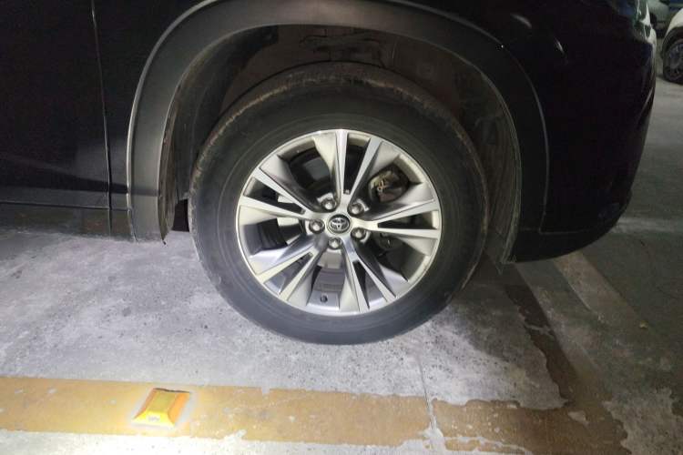 Used Toyota Highlander 2018 2.0T Four-Wheel Drive Elite Edition 7 Seats China VI Standard