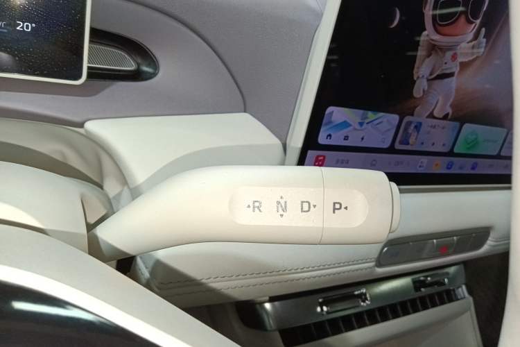 Used MG 4 EV 2026 Model 437 Composed Edition Gear Lever