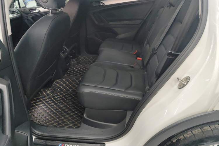 Used Volkswagen Tiguan L 2019 Revised 330TSI Automatic Two-Wheel Drive Smart & Luxury Edition China VI Standard
