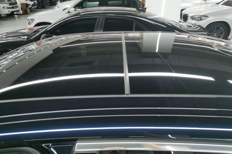 Used BMW 5 Series 2021 Facelifted 530Li Leading Edition M Sport Package
