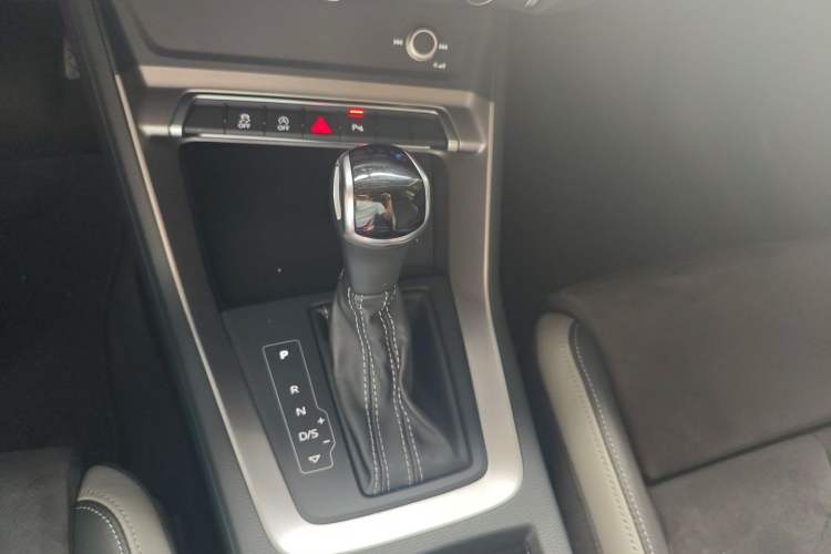 Used Audi Q3 2019 35 TFSI Advanced Dynamic Edition
