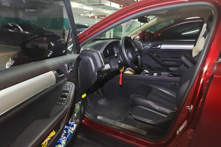 Used BYD Tang New Energy 2018 DM 2.0T All-Wheel Drive Smart Connectivity Enjoyment Model 5 Seats China V Emission Standard