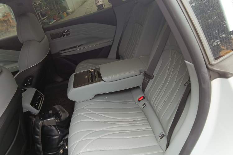 Used Geely Galaxy E8 2025 700 km Long-Range Intelligent Driving Version