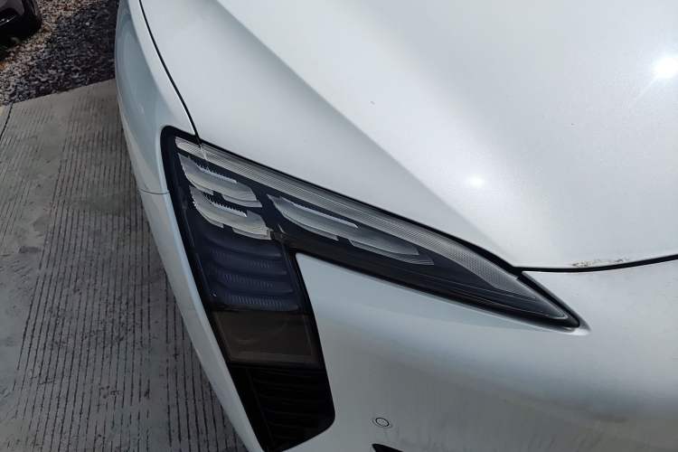 Used Hongqi EH7 2024 690 Pro Right Front Headlight