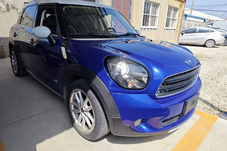Used MINI Countryman 2016 1.6T COOPER ALL4 Fun Equipment Enthusiast Front Right 45 Deg