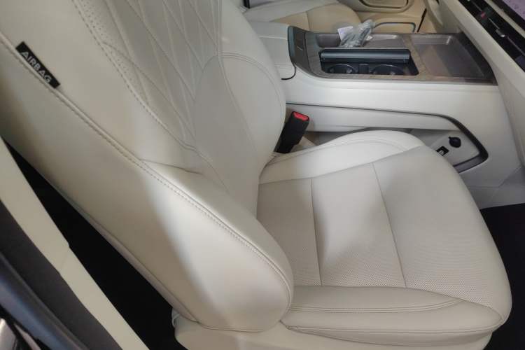 Used Wey Gaoshan 2025 Model Four-Wheel Drive Gao Shan 7
