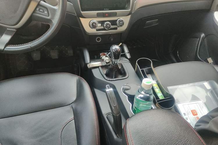 Used Geely Auto GX7 2015 Classic Edition 1.8L Manual New Urban Upgrade Version China IV Standard
