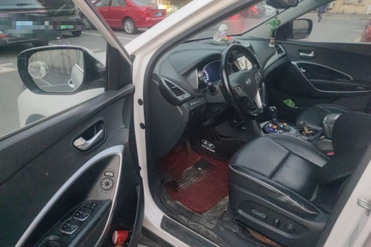 Used Hyundai Santa Fe 2017 2.0T Automatic All-Wheel Drive Smart 7-Seater
