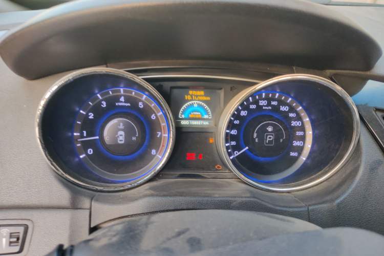 Used Hyundai Sonata 2011 2.0L Automatic Luxury Edition
