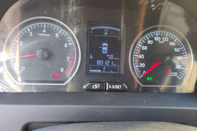 Used FORTHING Joyear X5 2013 1.6L Manual Luxury Model China IV Standard