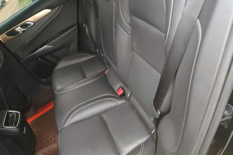 Used Lynk & Co 01 2019 2.0T Two-Wheel-Drive Pro Version China VI Standard Left Rear Seat