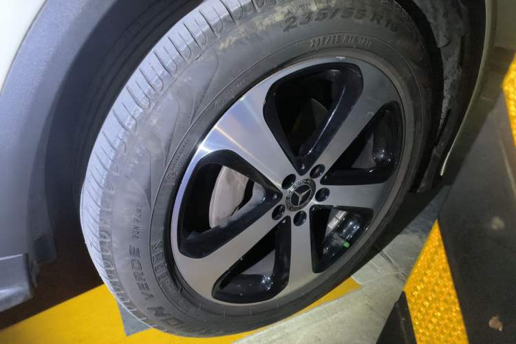 Used Mercedes-Benz GLC Coupe 2019 Facelift GLC 200 4MATIC Coupe SUV Right Front Wheel Hub