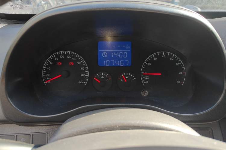 Used Chery Tiggo 3 2014 1.6L Manual Fashion Edition Odometer Close Up