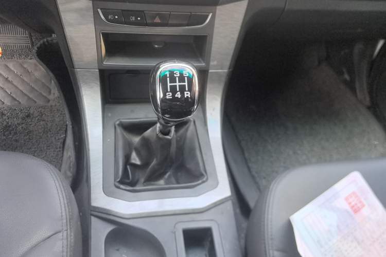 Used Foton Sapporo 2018 2.4L Two-Wheel-Drive Comfort Version with Long Bed 4G69S4M Gear Lever