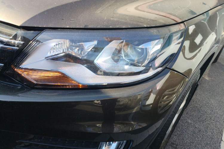 Used Volkswagen Tiguan L 2013 1.8TSI Automatic All-Wheel-Drive Comfort Edition
