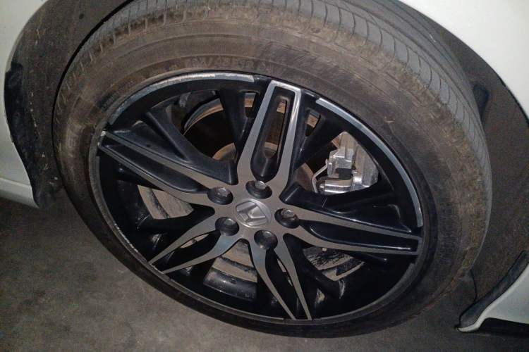 Used Honda Inspire 2022 Xing·Hybrid 2.0L Pure Edition Right Front Wheel Hub